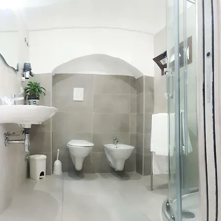 ベッド・アンド・ブレックファスト Dolce Idea 3*