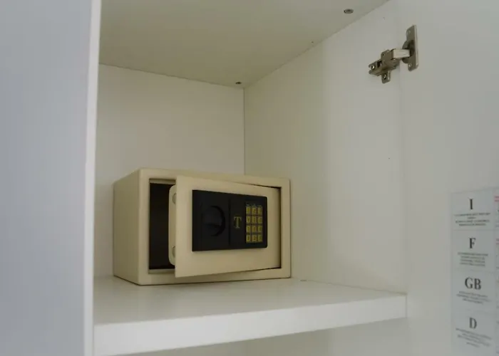 לינה וארוחת בוקר Dolce Idea 3*